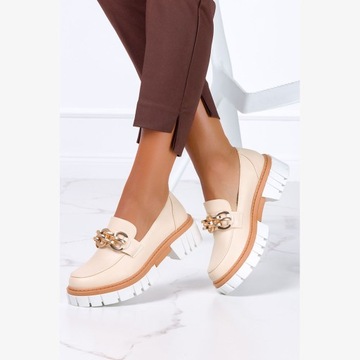 MOKASYNY PÓŁBUTY NA PLATFORMIE Z ŁAŃCUCHEM 40