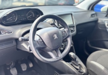 Peugeot 208 I Hatchback 5d Facelifting 1.2 PureTech 82KM 2016 Peugeot 208 2016r 1.2 Benzyna 82KM, zdjęcie 15