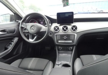 Mercedes GLA I Off-Roader Facelifting 2.1 200d 136KM 2018 Mercedes-Benz GLA 2.2CDI 136KM Bezwypadkowy Zarejestrowany Ledy 2.1, zdjęcie 11