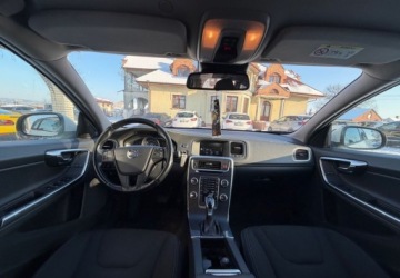 Volvo V60 I Kombi Facelifting 2.0 D4 DRIVE-E 181KM 2015 Volvo V60 2.0 Diesel 181KM, zdjęcie 12