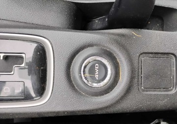 Mitsubishi Outlander III 2013 Mitsubishi Outlander 2013r, 2.0 Benzyna. 4x4. AUTOMAT Uszkodzony tyl i lek, zdjęcie 15