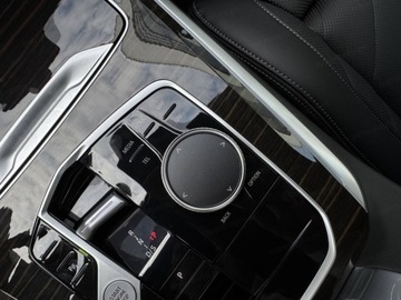 BMW X5 G05 SUV Facelifting 3.0 30d 298KM 2025 BMW X5 xDrive30d Sport Suv 3.0 (298KM) 2025, zdjęcie 10