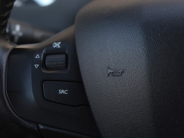 Peugeot 208 I Hatchback 5d Facelifting 1.6 BlueHDi 75KM 2015 Peugeot 208 1.6 BlueHDi, Klima, Tempomat, zdjęcie 15
