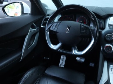 DS 5 Hatchback Facelifting 2015 1.6 THP 165KM 2017 DS 5 1.6 THP, Automat, Skóra, Navi, Xenon, zdjęcie 6