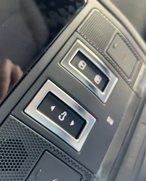 Land Rover Defender IV (L663) 2024 Land Rover Defender Defender MY25 3.0D I6 250 PS AWD Auto X-Dynamic HSE 110, zdjęcie 11