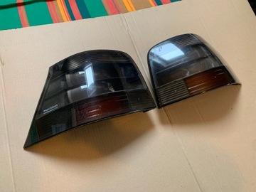 LAMPA TYŁ TYLNA PRAWA LEWA GOLF IV R32 GTI MAGIC KOLOR HELLA INPRO BLACK