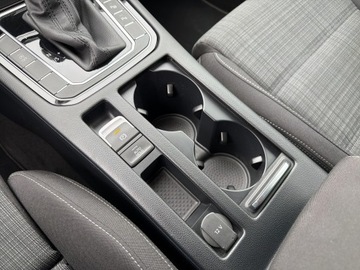 Volkswagen Passat B8 Variant Facelifting 1.5 TSI EVO 150KM 2022 Volkswagen Passat 1.5 TSI / 150 KM Business DSG FV, zdjęcie 31