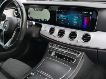 Mercedes Klasa E W214 2023 Mercedes E300de 306ps HUD ACC Keyles Blis Perła Drive Pilot Webasto Kamera, zdjęcie 13