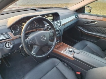 Mercedes Klasa E W212 Kombi 350 CDI BlueEFFICIENCY 265KM 2012 Mercedes E 350 3.0cdi V6 265KM 4Matic 2012r, zdjęcie 24