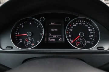 Volkswagen Passat B7 Variant 2.0 TDI CR DPF BlueMotion 140KM 2014 VW Passat 2.0 TDI, Xenon, Klima, Klimatronic, zdjęcie 10