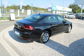 Volkswagen Passat B8 Limousine Facelifting 2.0 TDI SCR 150KM 2021 Volkswagen Passat ESSENCE LED F-vat, zdjęcie 5