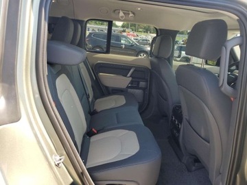 Land Rover Defender IV (L663) 2023 Land Rover Defender 130 X-Dynamic SE 2023 3.0l 3.0 Benzyna 395KM, zdjęcie 10