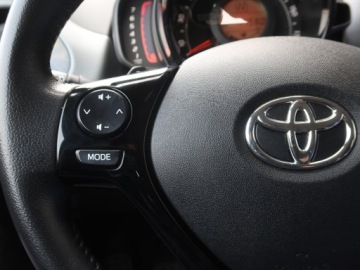 Toyota Aygo II Hatchback 3d Facelifting 1.0 VVT-i 72KM 2021 Toyota Aygo 1.0 VVT-i, Salon Polska, zdjęcie 17