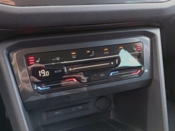 Volkswagen Tiguan II SUV Facelifting 1.5 TSI 150KM 2023 Volkswagen Tiguan 1.5TSI 150KM Elegance SalonPL SerwisASO Acc Virtual Matr, zdjęcie 27