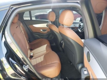 Mercedes GLC C254/X254 2022 Mercedes-Benz GLC 300, 2022r., 4x4, 2.0L 2.0 Benzyna 255KM, zdjęcie 9