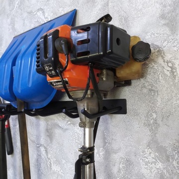 Вешалка, держатель для садового инвентаря 90 см.