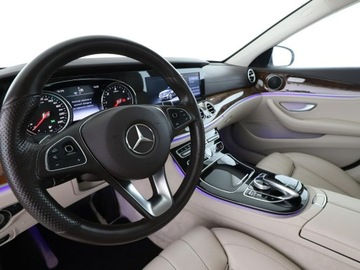 Mercedes Klasa E W213 Limuzyna 2.0 220d 194KM 2016 Mercedes E 220 Avantgarde Automat Navi Kamera, zdjęcie 13