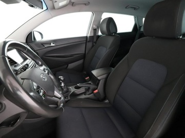Hyundai Tucson III SUV 1.7 CRDI 115KM 2017 Hyundai Tucson Navi Czujniki parkowania, zdjęcie 12