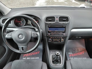 Volkswagen Golf VI Hatchback 5d 1.6 TDI-CR DPF BlueMotion 105KM 2011 Volkswagen Golf Klimatronik Podgrzewane fotele 2xPDC Sensor Alu 1.6 Diesel, zdjęcie 15