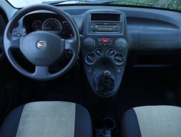 Fiat Panda II Hatchback 5d 1.2 69KM 2011 Fiat Panda 1.2, Salon Polska, 1. Właściciel, zdjęcie 6