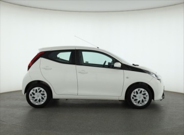 Toyota Aygo II Hatchback 3d Facelifting 1.0 VVT-i 72KM 2019 Toyota Aygo 1.0 VVT-i, Salon Polska, VAT 23%, zdjęcie 5