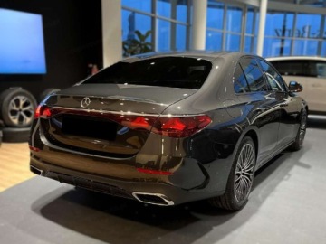 Mercedes Klasa E W214 Sedan 2.0 220d 197KM 2025 E Klasa 220 d 4-Matic AMG 2.0 197KM 2025, zdjęcie 2