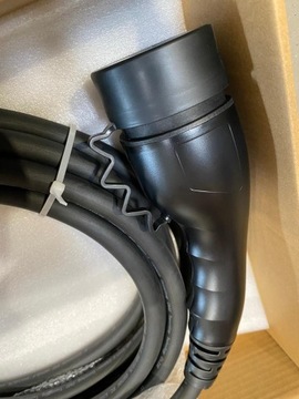 Зарядное устройство Teison Charger для электромобилей мощностью 3,7 кВт с ЖК-экраном