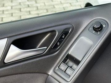 Volkswagen Golf VII Hatchback 3d 1.6 TDI-CR DPF 105KM 2012 Volkswagen Golf Climatronic x2, Elektryka, Radio, zdjęcie 17