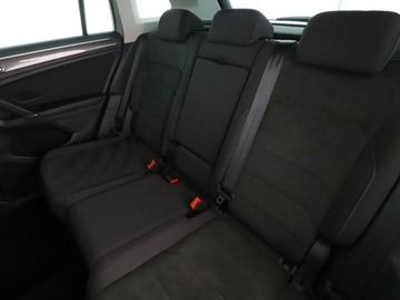 Volkswagen Tiguan II SUV 2.0 TDI BlueMotion Technology 240KM 2018 Volkswagen Tiguan GRATIS! Pakiet Serwisowy o, zdjęcie 16
