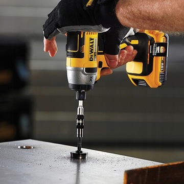 Угловой держатель + биты IMPACT DEWALT DT70578T