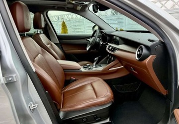 Alfa Romeo Stelvio SUV 2.0 Turbo 280KM 2018 Alfa Romeo Stelvio Alfa Romeo Stelvio 2.0 Turbo 16V AT8-Q4 Veloce Ti 2.0, zdjęcie 4