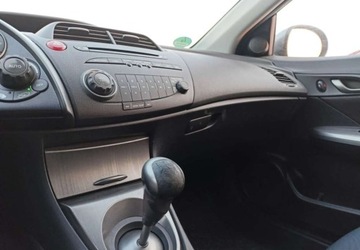 Honda Civic VIII Hatchback 3d 1.4 i-VTEC 100KM 2009 Honda Civic Honda Civic 1.3 Benzyna 100KM, zdjęcie 11