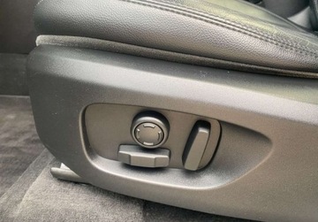 Land Rover Discovery Sport SUV 2.0 eD4 150KM 2018 Land Rover Discovery Sport 2.0 Diesel 150KM, zdjęcie 9