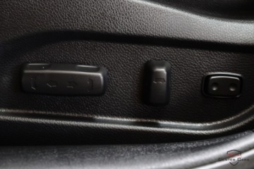 Hyundai i40 Kombi 1.7 CRDi HIGH 136KM 2012 Hyundai i40 1.7 CRDi Automat Led Navi Climatronic Kamera Lopatki Temp. Gwa, zdjęcie 30