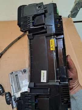 AUDI A4 B7 3.0 TDI СТАРТОВЫЙ КОМПЛЕКТ КОМПЬЮТЕРНЫЙ ЗАМОК ЗАЖИГАНИЯ ЧАСЫ