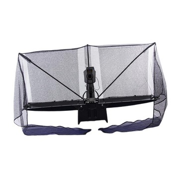 Автоматический тренажер для настольного тенниса для тренировок.