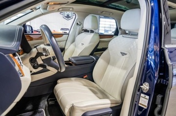 Bentley Bentayga 2021 Bentley Bentayga V8 2021, Bezwypadkowy 4.0 Benzyna 542KM, zdjęcie 11