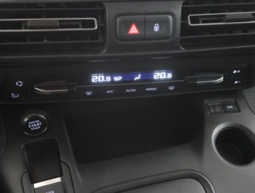 Peugeot Rifter Standard 1.5 BlueHDI 130KM 2020 Peugeot Rifter 1.5 BlueHDi, Salon Polska, zdjęcie 11