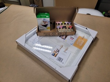 Подарок!!! Fuji Instax Mini 20 фото + рамка + Instapack