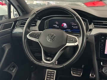 Volkswagen Passat B8 Limousine Facelifting 2.0 TDI SCR 150KM 2020 Volkswagen Passat 2.0TDI 150KM DSG R-Line Virtual LIFT Full LED VAT23 SSU, zdjęcie 26