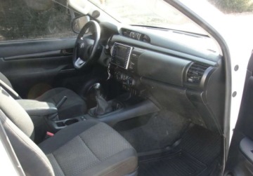 Toyota Hilux VIII Pojedyncza kabina 2.4 D-4D 150KM 2018 Toyota Hilux 4x4 2.4 Diesel 150KM, zdjęcie 5