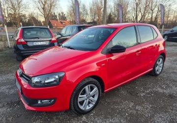 Volkswagen Polo V Hatchback 5d 1.6 TDI-CR DPF 90KM 2013 Volkswagen Polo Volkswagen Polo Match 1.6 TDI 90 KM PolSkory PDC Klimatyza, zdjęcie 2