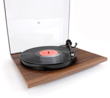 Rega Planar 1 (Орех) / P1 - 2022 г.