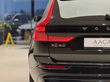 Volvo XC60 II 2022 Volvo XC 60 Core / Hak / Kamera cofania / CarPlay/, zdjęcie 36