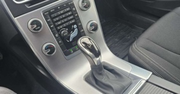 Volvo V60 I 2016 Volvo V60 2.0 Moc 240 KM benzyna - GAZ 2.0 Benzyna 240KM, zdjęcie 3