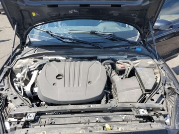 Volvo S60 III 2023 Volvo S60 Plus 2023 2.0 Benzyna 247KM, zdjęcie 6