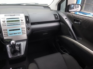 Toyota Corolla Verso AR10 2.2 D-4D 136KM 2009 Toyota Corolla Verso 2.2 D-4D, 7 miejsc, Klima, zdjęcie 7