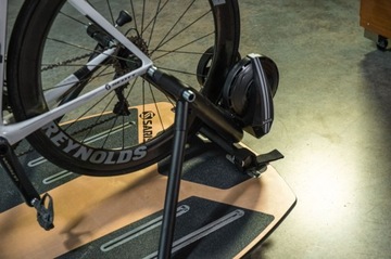 SARIS M2 SMART TRENAŻER INTERAKTYWNY ZWIFT
