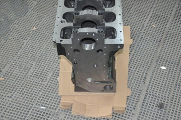 БЛОК ДВИГАТЕЛЯ ВАЛ ПОРШНИ ВТУЛКИ URSUS C360 3P MF3