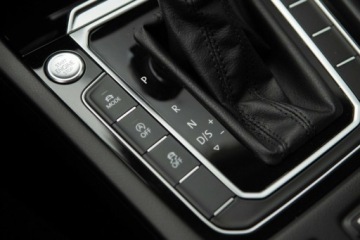 Volkswagen Passat B8 Limousine 2.0 TDI BlueMotion SCR 190KM 2017 Volkswagen Passat Highline 2.0 TDI 190 KM DSG Salon Polska Autotrade, zdjęcie 28